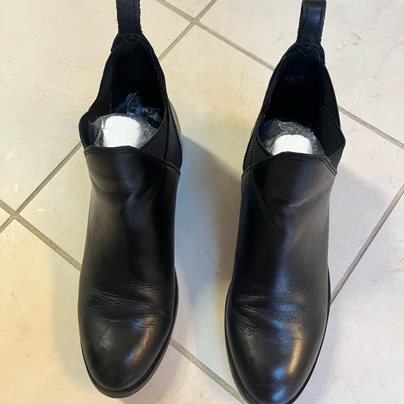 Aldo black booties. - Picture 5 of 7